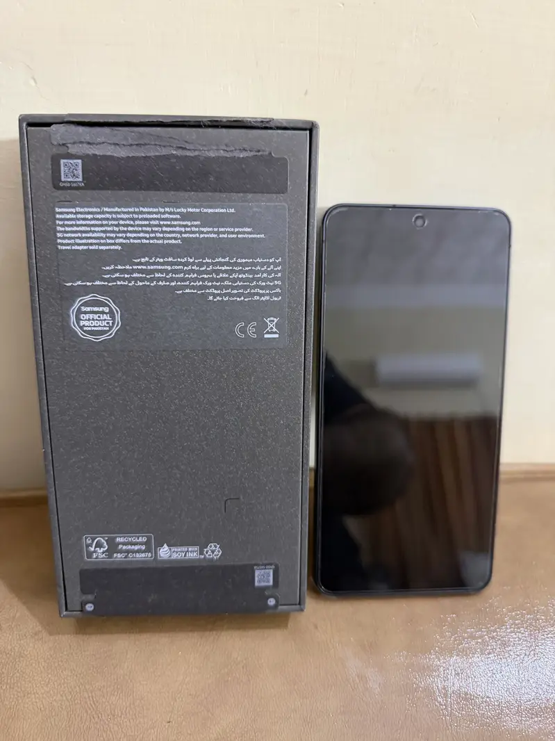 Samsung S26 Black 12gb 256gb in full warranty just box opened
